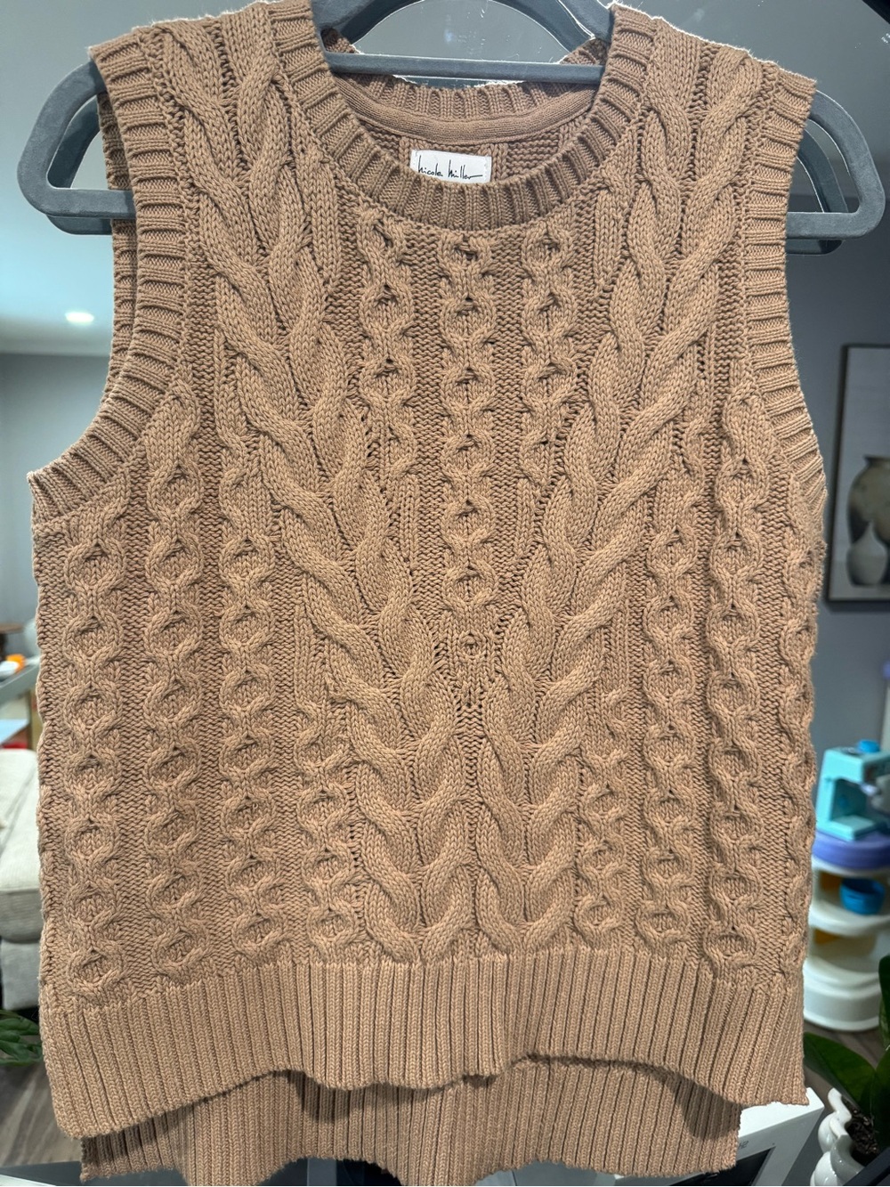 Nicole Miller Cable Knit Sleeveless Sweater Vest - Camel